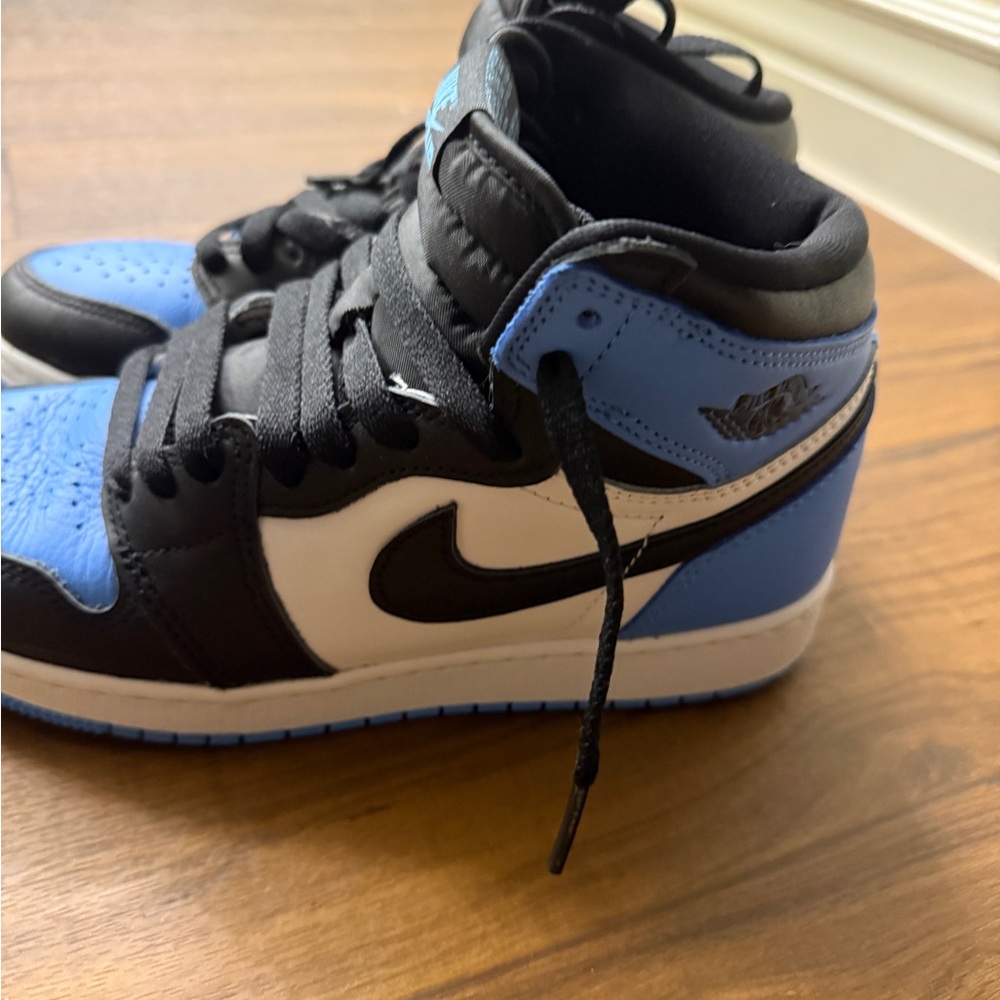 Jordan 1 Retro High OG UNC Toe